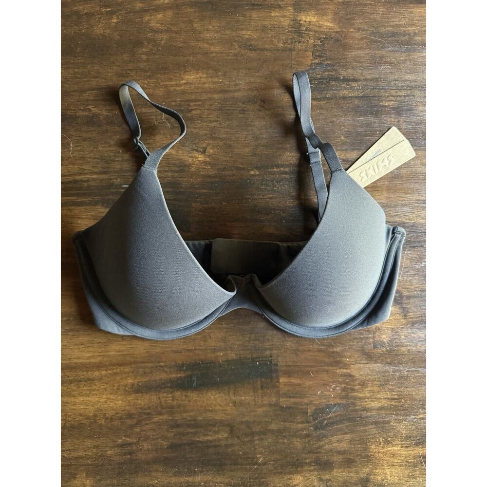 SKIMS Fits Everybody scoop plunge Bra 32D NWT